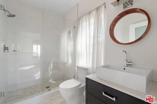 $8,000 | 1745 South Barrington Avenue, Los Angeles, CA 90025