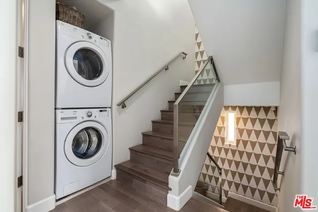 $8,000 | 1745 South Barrington Avenue, Los Angeles, CA 90025