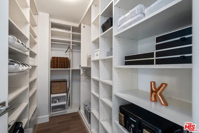 $8,000 | 1745 South Barrington Avenue, Los Angeles, CA 90025