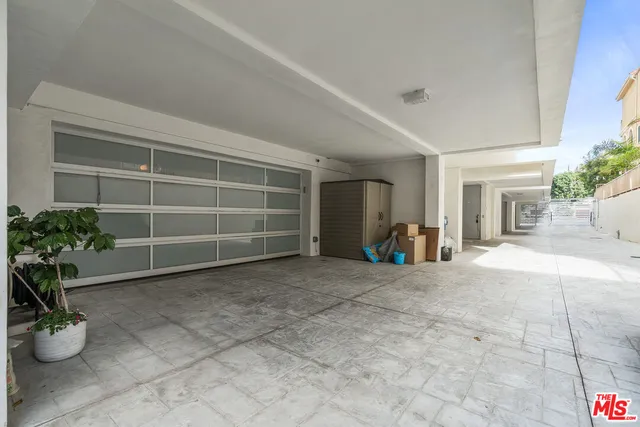 $8,000 | 1745 South Barrington Avenue, Los Angeles, CA 90025