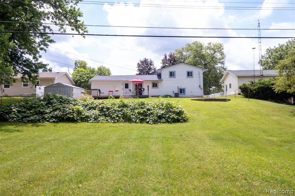 300 Middle Road Highland, MI 48357 - Photo 31 of 42