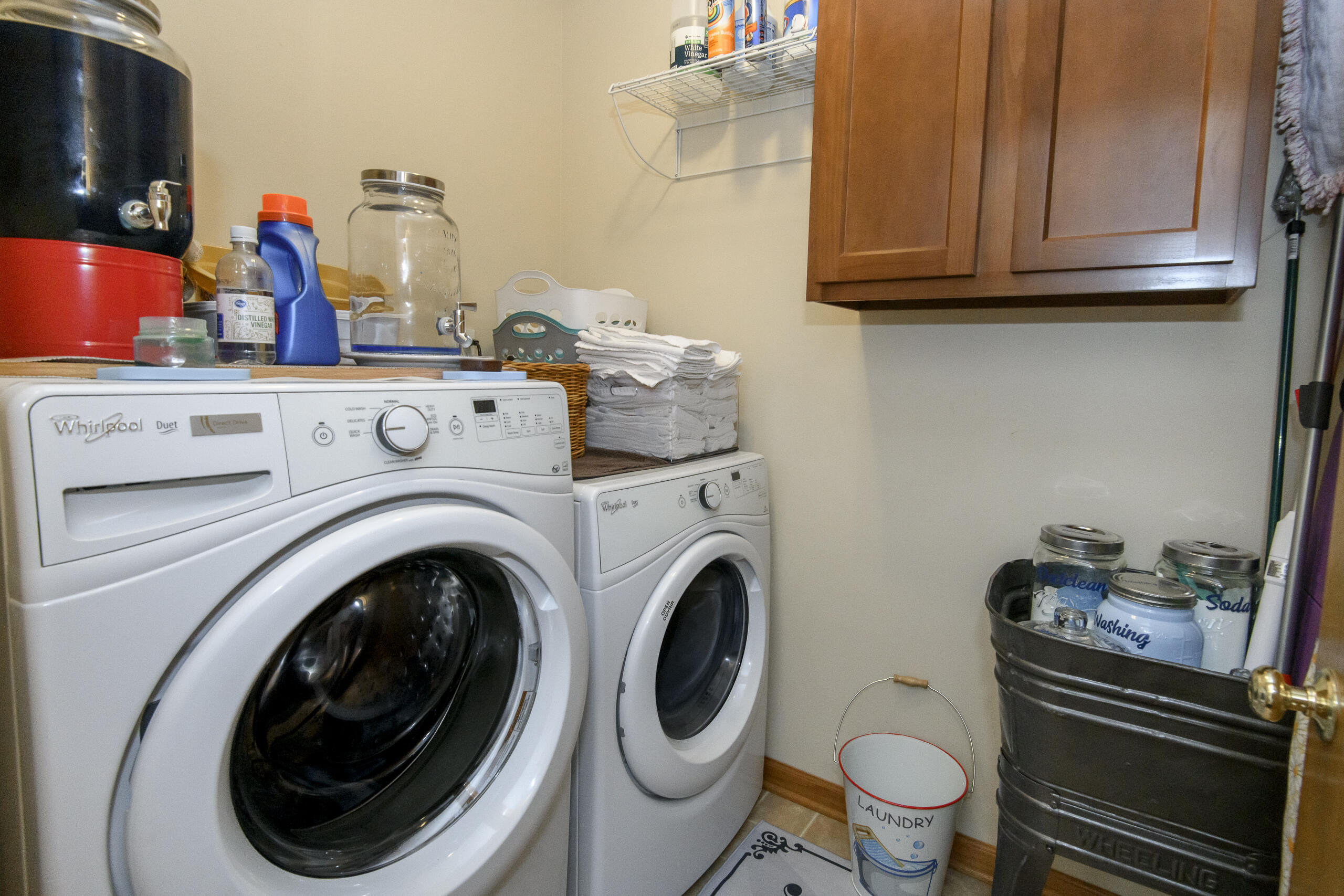 966 Bay View Circle Mukwonago, WI 53149 - Photo 15 of 44 Main Level Laundry