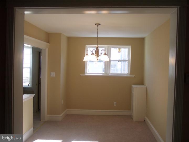 934 Edgemore Road Philadelphia, PA 19151 - Photo 3 of 9 Gallery Image 3