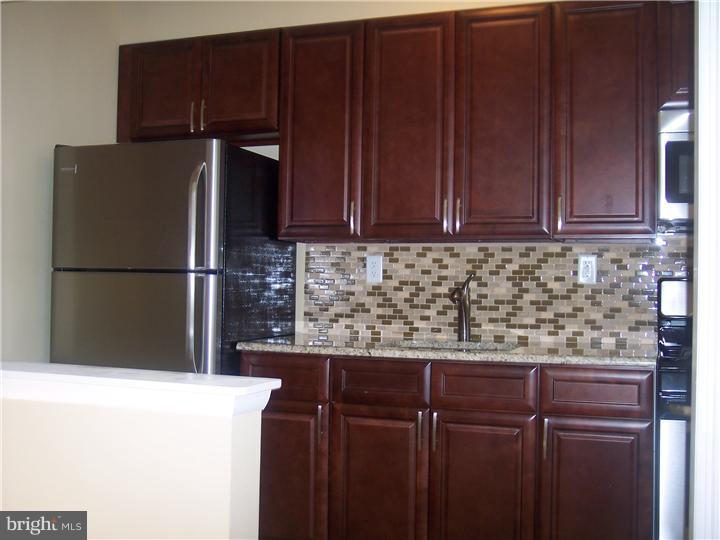 934 Edgemore Road Philadelphia, PA 19151 - Photo 4 of 9 Gallery Image 4
