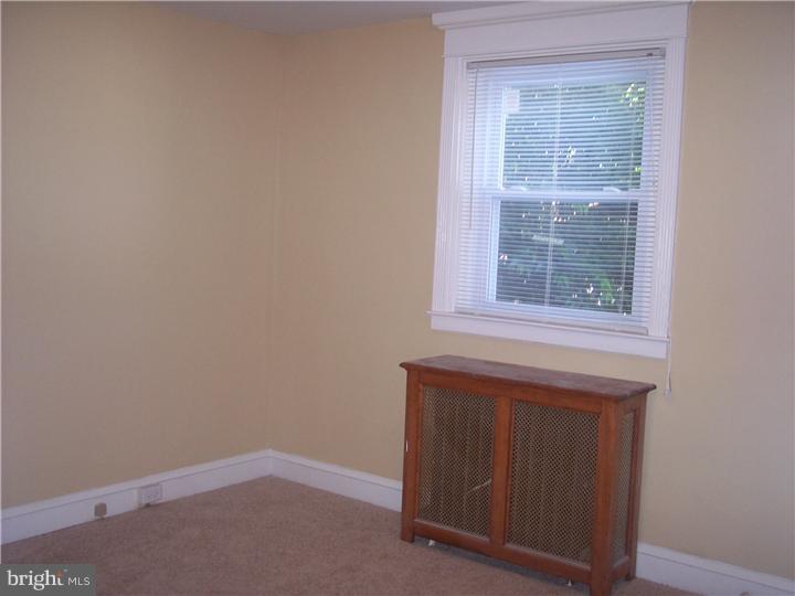 934 Edgemore Road Philadelphia, PA 19151 - Photo 7 of 9 Gallery Image 7