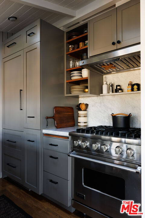 2044 Mayview Drive Los Angeles, CA 90027 - Photo 11 of 44 a stove top oven sitting inside of a kitchen