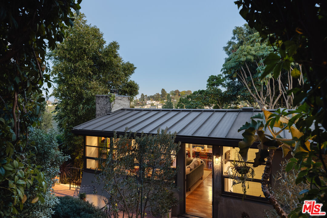 2044 Mayview Drive Los Angeles, CA 90027 - Photo 2 of 44 a view of house with backyard and sitting area