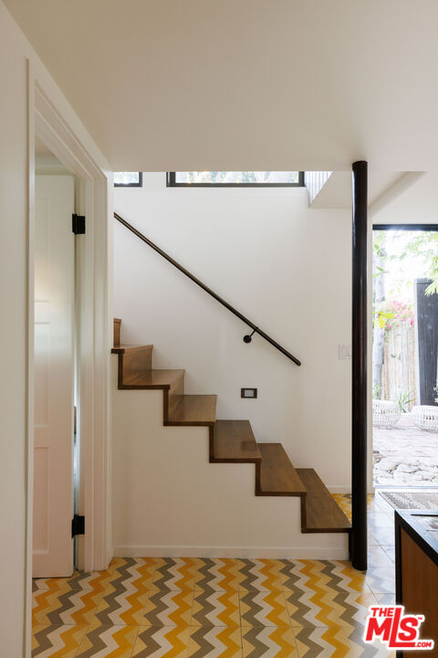 2044 Mayview Drive Los Angeles, CA 90027 - Photo 26 of 44 a view of entryway and kitchen