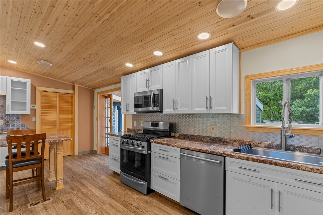 464 Gardiner Road Richmond, RI 02892 - Photo 25 of 42