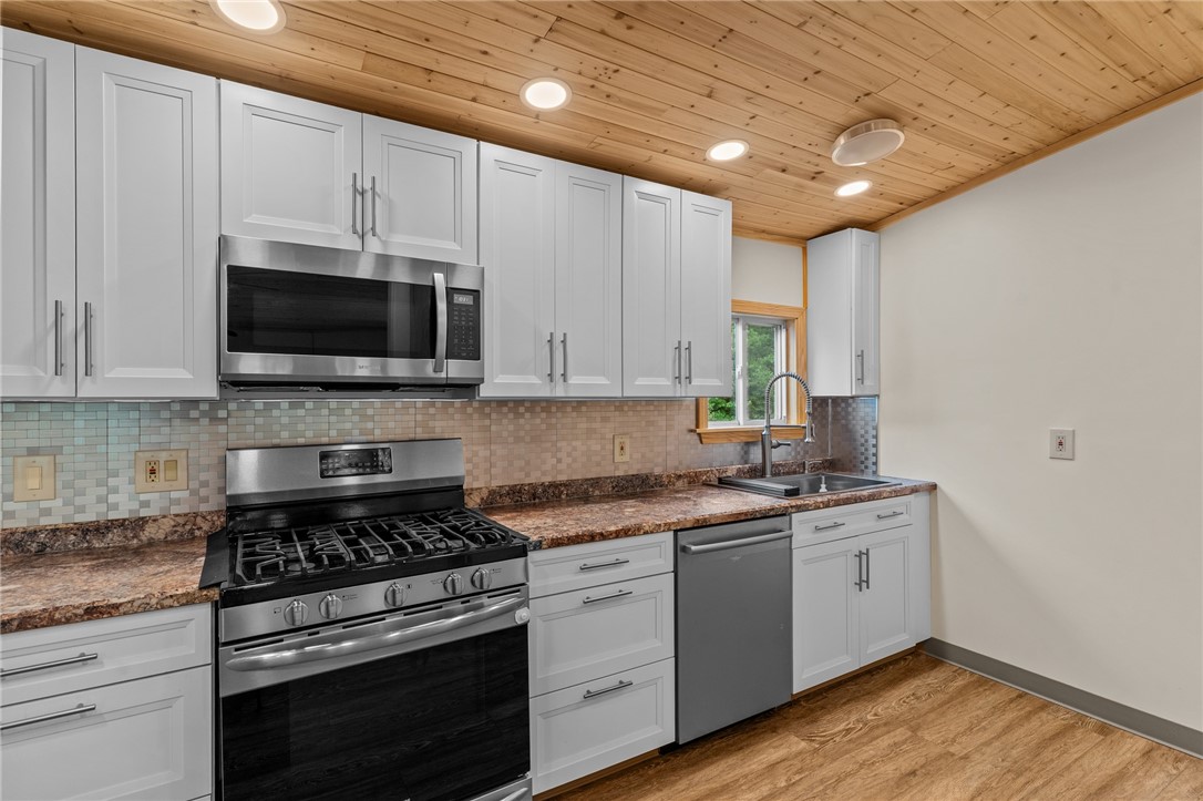 464 Gardiner Road Richmond, RI 02892 - Photo 27 of 42