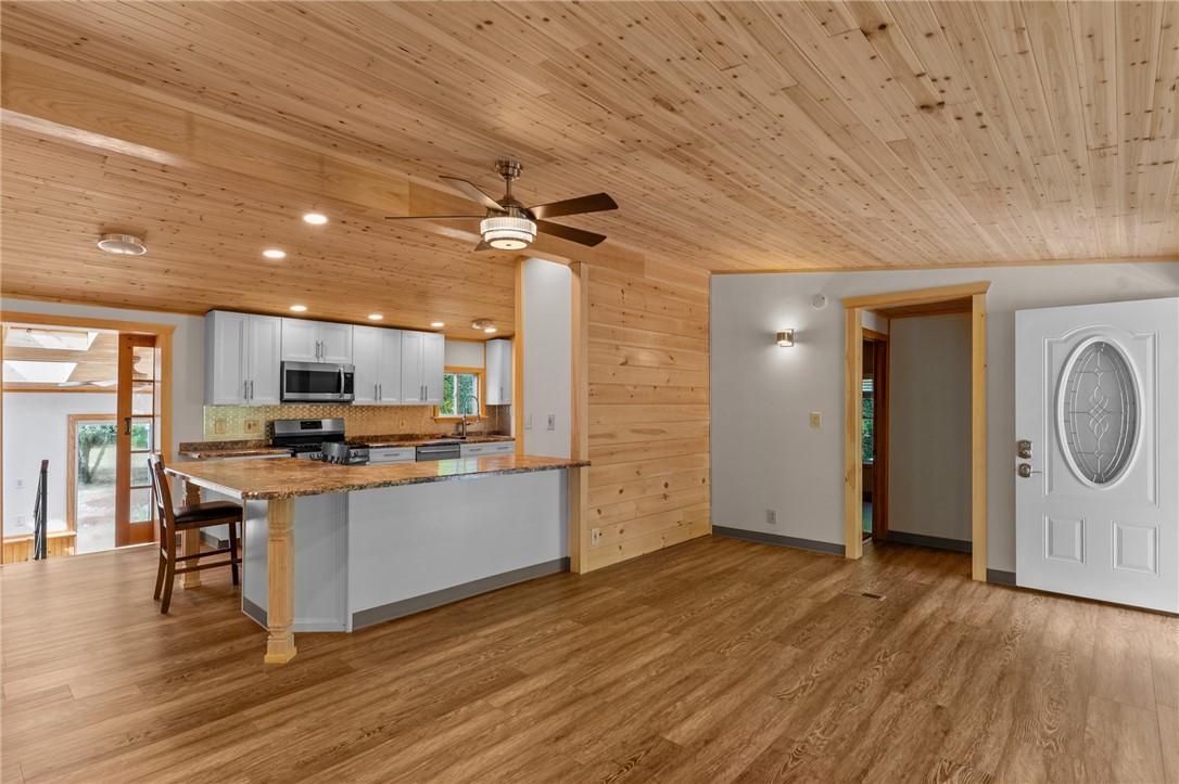 464 Gardiner Road Richmond, RI 02892 - Photo 32 of 42