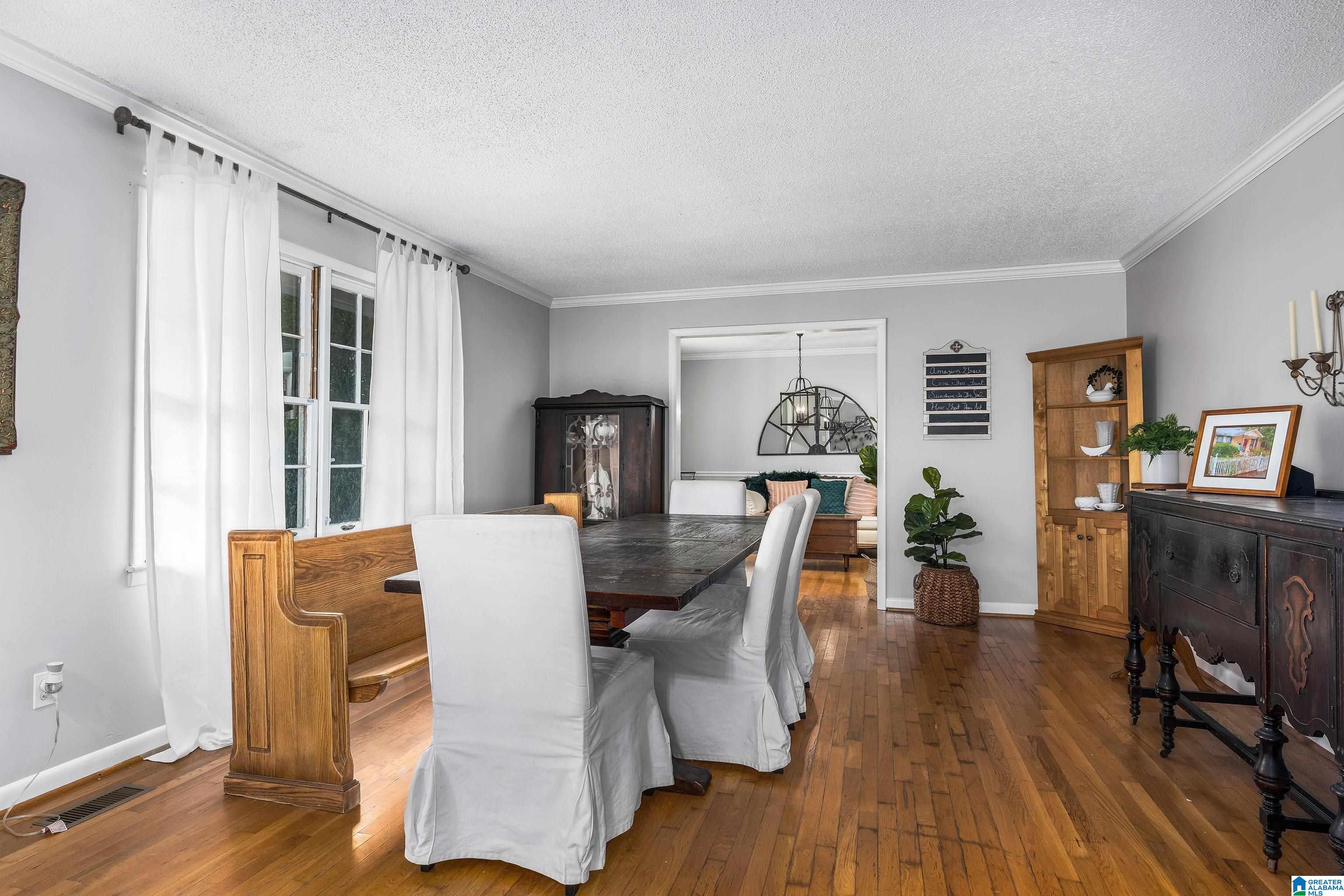 204 Auburn Road Pelham, AL 35124 - Photo 8 of 45