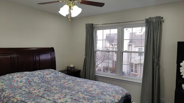 $429,900 | 138 White Branch Court South, Schaumburg, IL 60107