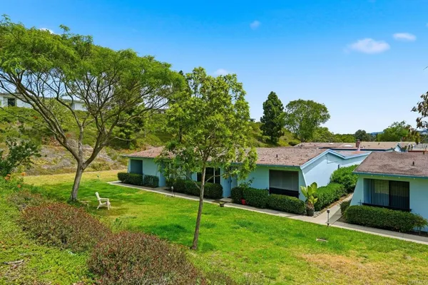 $415,000 | 3839 Vista Campana South, Unit 8, Oceanside, CA 92057