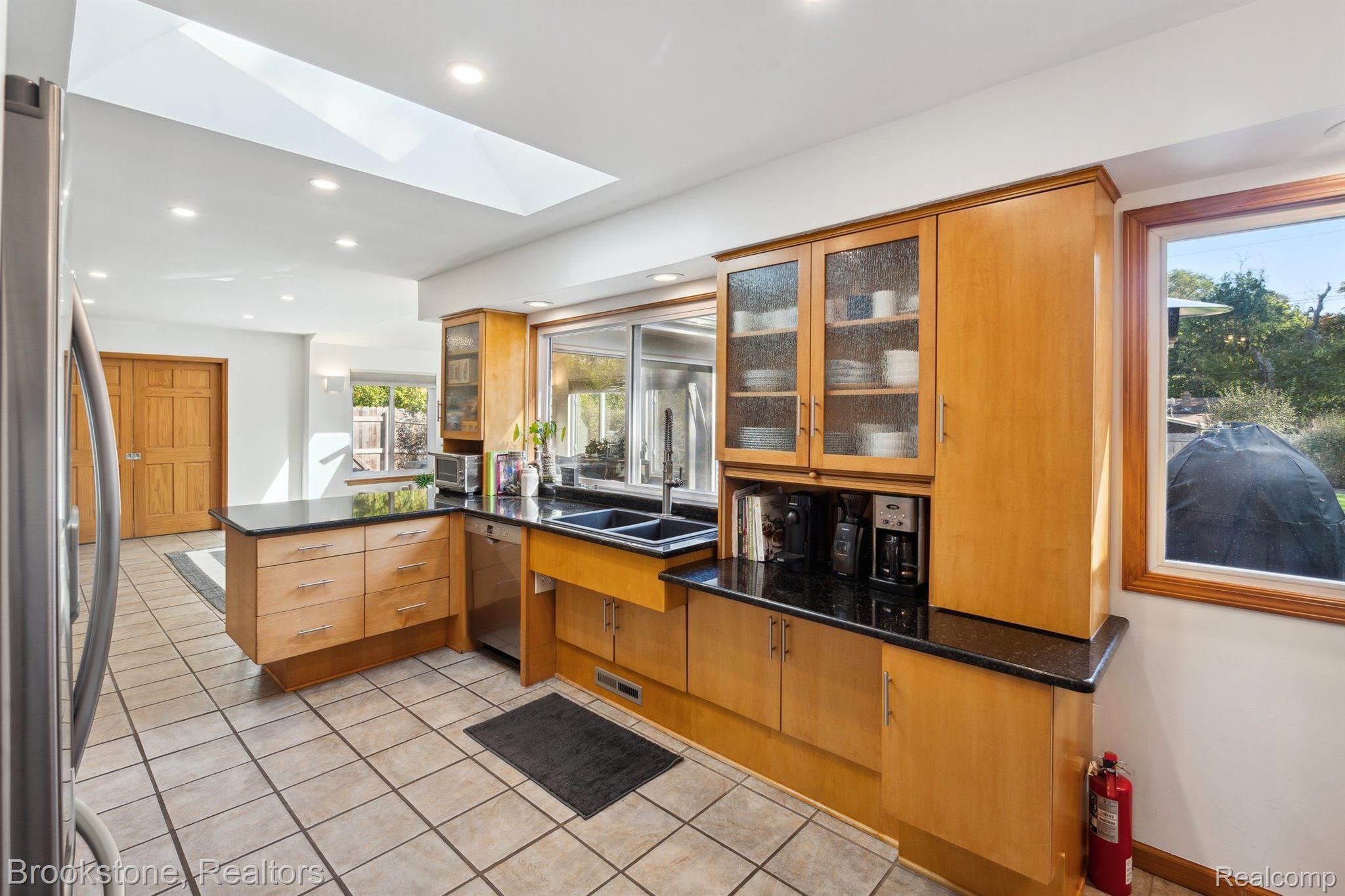 6978 Dublin Fair Road Troy, MI 48098 - Photo 13 of 42 Gallery Image 13