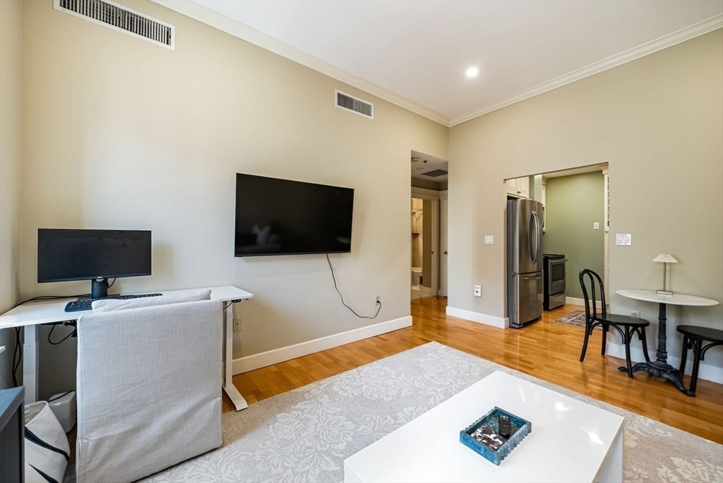 100 Fulton Street, Unit 3C Boston, MA 02109 - Photo 10 of 27