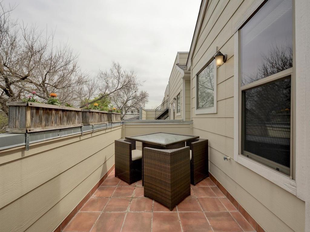 1115 Kinney Avenue, Unit 41 Austin, TX 78704 - Photo 26 of 26 a view of an outdoor kitchen