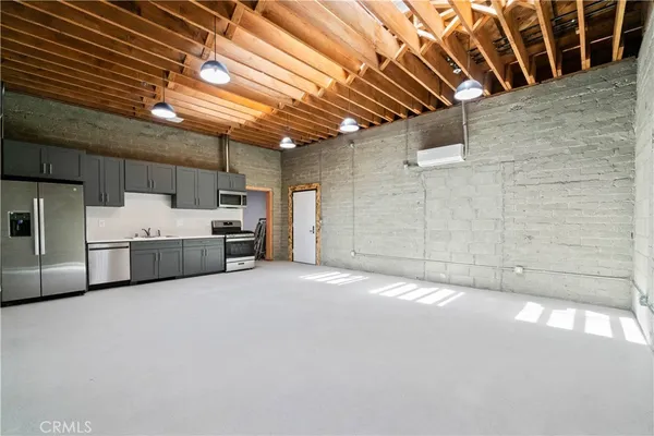 a view of a storage & utility room
