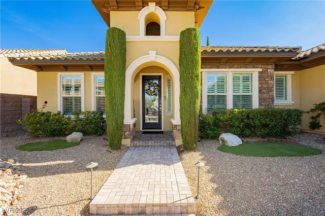 $1,100,000 | 2708 Bonaparte Lane, Henderson, NV 89044
