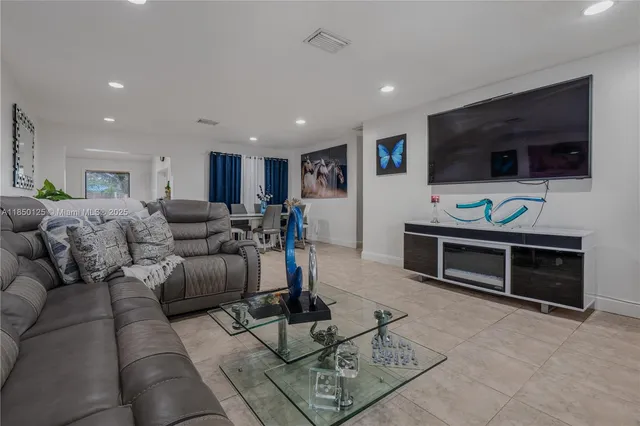 $890,000 | 10351 Southwest 49th Street, Miami, FL 33165