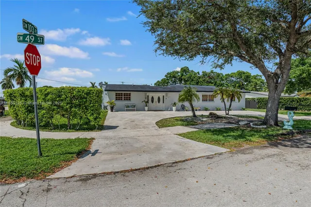 $890,000 | 10351 Southwest 49th Street, Miami, FL 33165