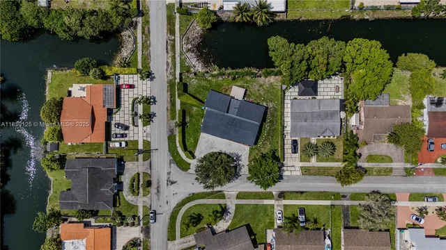 $890,000 | 10351 Southwest 49th Street, Miami, FL 33165