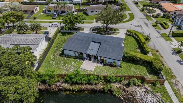 $890,000 | 10351 Southwest 49th Street, Miami, FL 33165