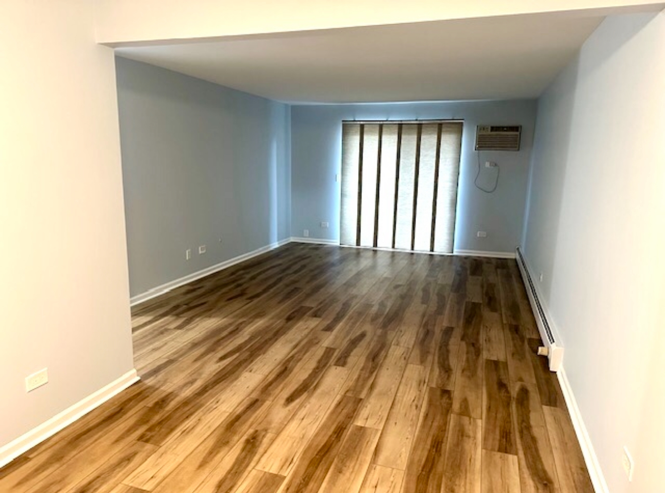 3515 Central Road, Unit 103 Glenview, IL 60025 - Photo 8 of 27 a view of wooden floor