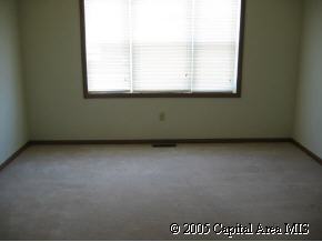 1313 Whitney Lane Springfield, IL 62702 - Photo 3 of 5 Gallery Image 3