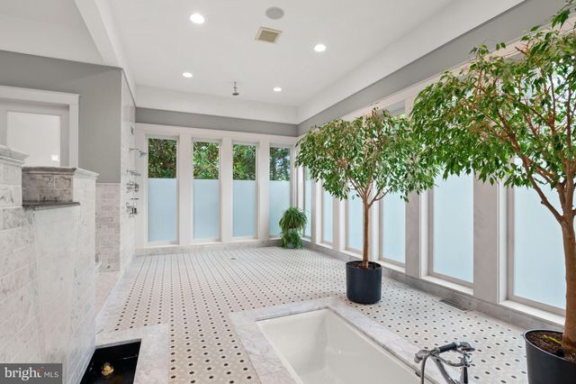 $5,200,000 | 1937 Birch Road, McLean, VA 22101