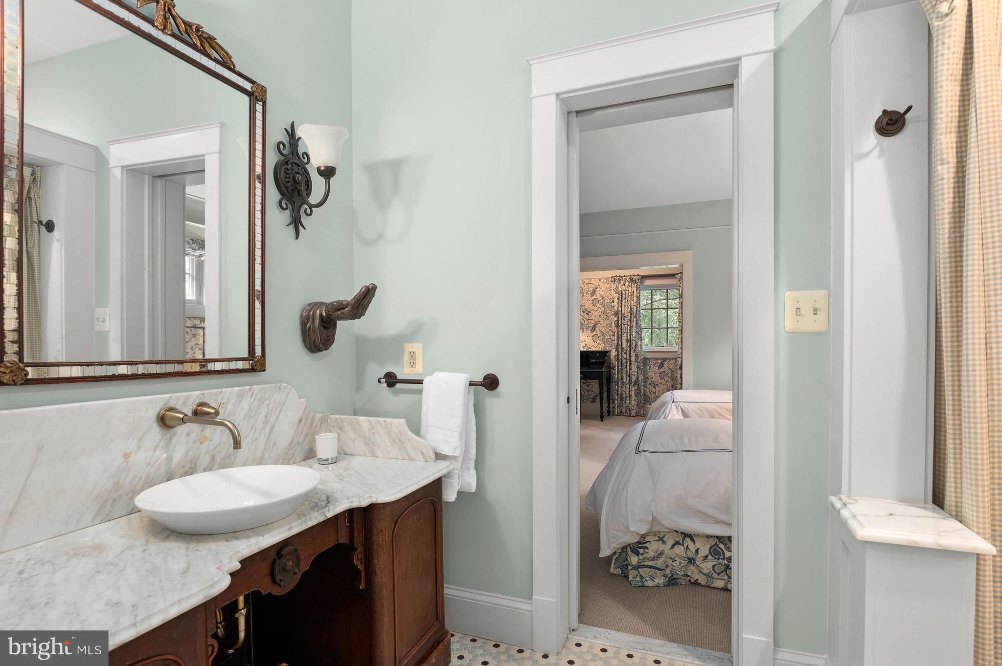 1937 Birch Road McLean, VA 22101 - Photo 29 of 51 Bath