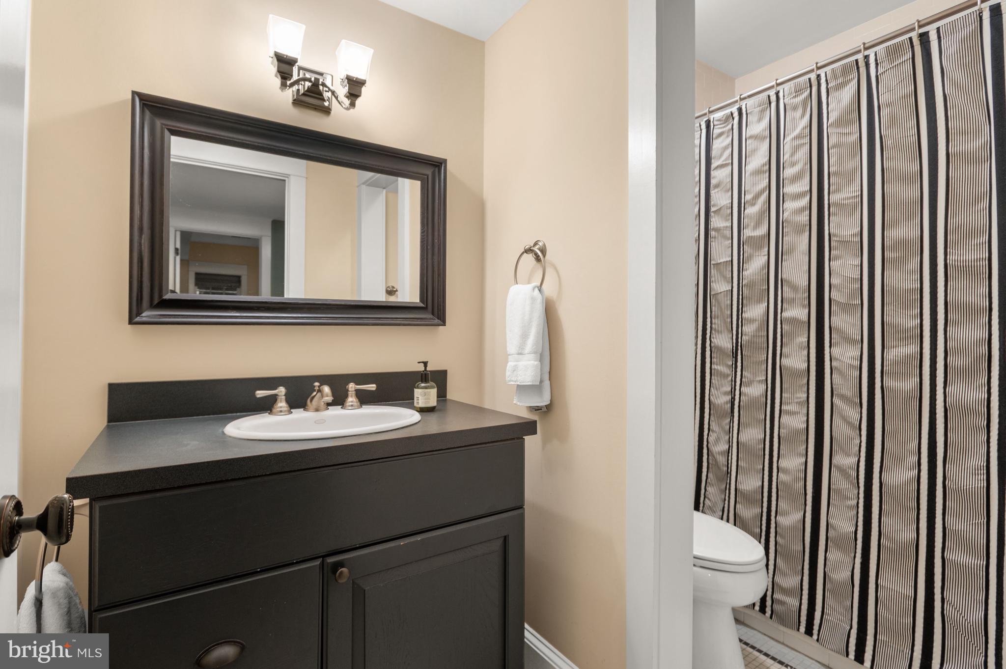 1937 Birch Road McLean, VA 22101 - Photo 41 of 51 Bath