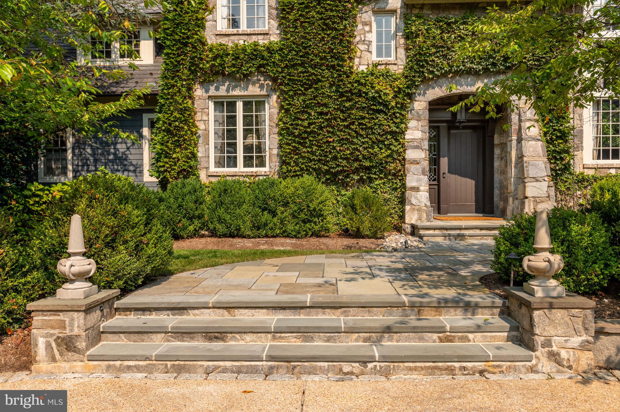 1937 Birch Road McLean, VA 22101 - Photo 6 of 51 Entrance