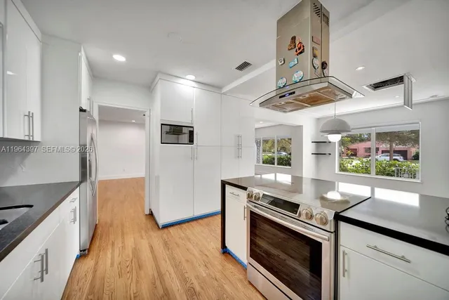 $6,500 | 77 Northeast 95th Street, Miami Shores, FL 33138