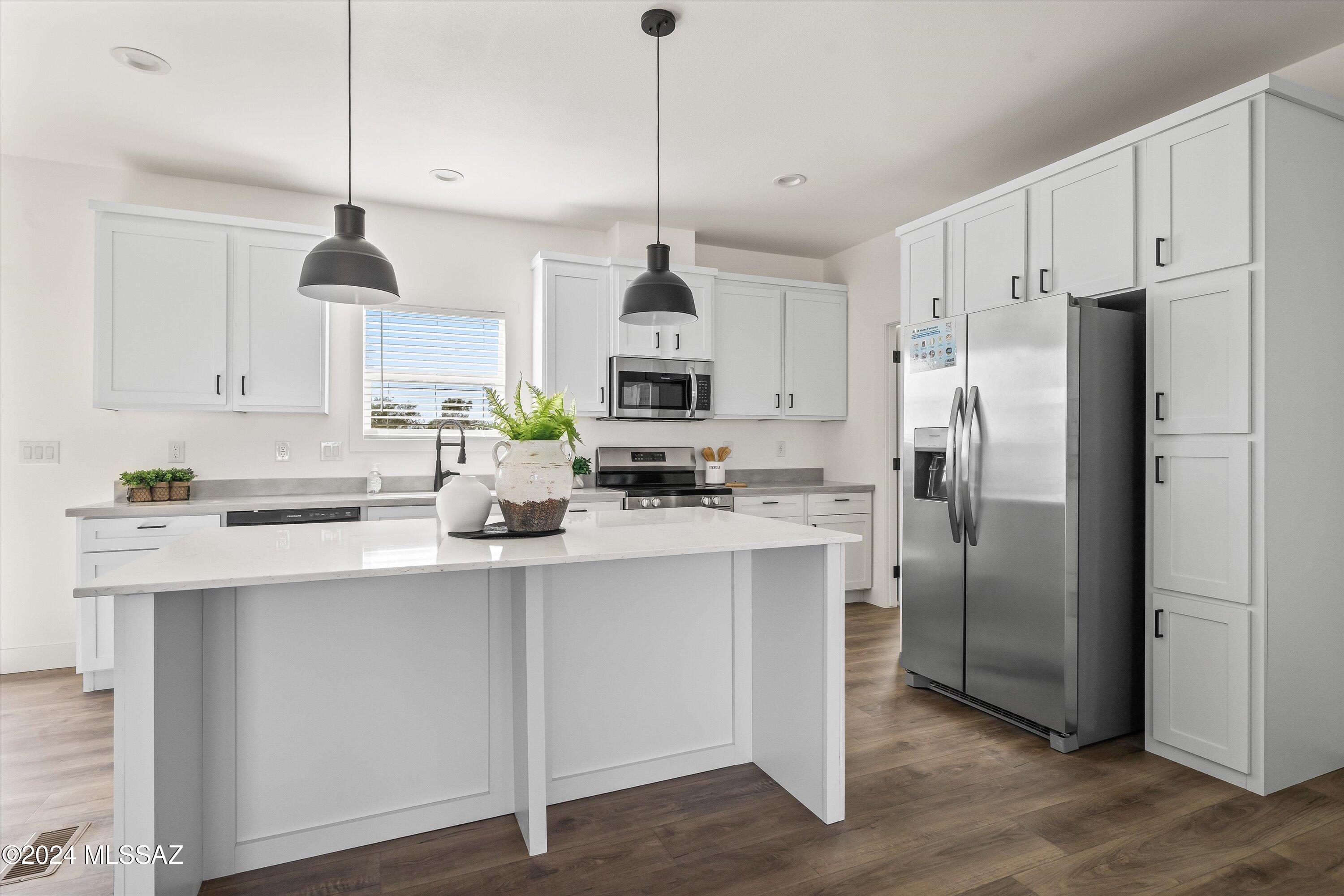 12486 West Picture Rocks Road Tucson, AZ 85743 - Photo 3 of 27 01-Kitchen
