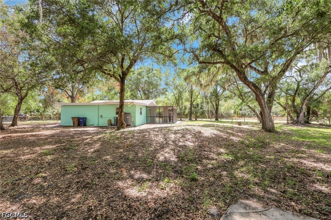 2431 Lippincott Road Alva, FL 33920 - Photo 34 of 43 Gallery Image 34