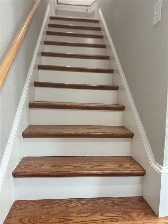 21 Lodi Street Worcester, MA 01608 - Photo 10 of 25 Gallery Image 10