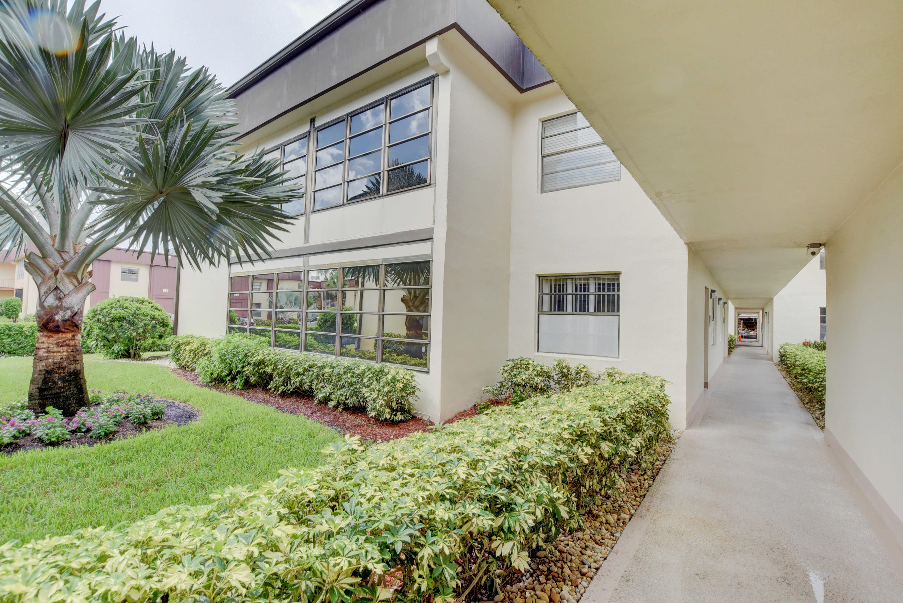 55 Capri B Delray Beach, FL 33484 - Photo 2 of 19 EBF_1403And4more