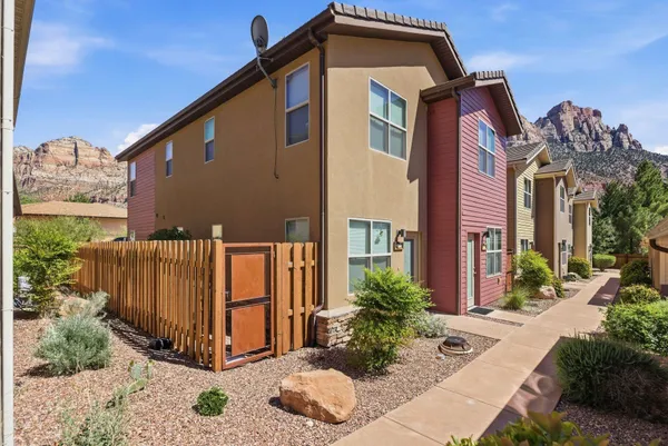 77 Juniper Lane, Unit 113, Springdale, UT 84767