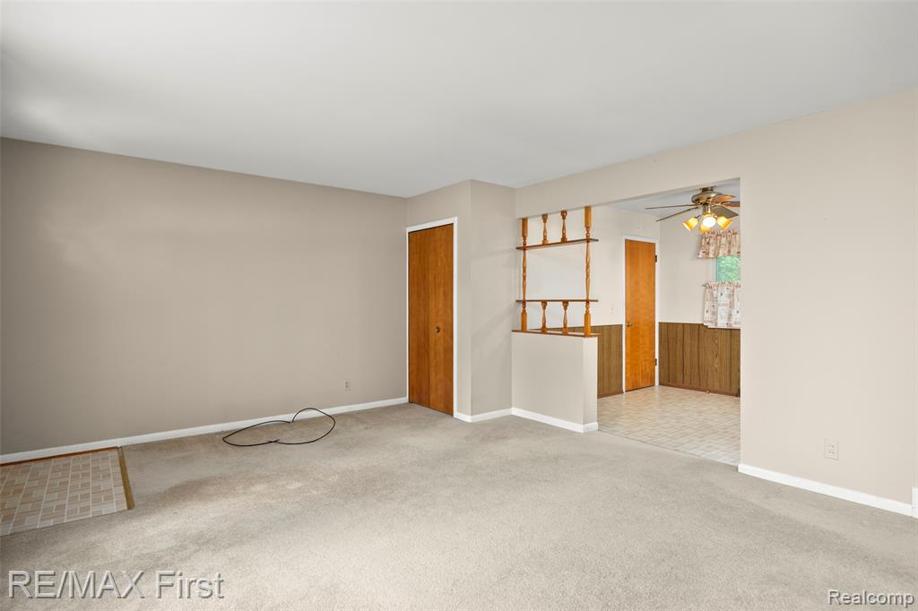 2070 Walton Boulevard Rochester, MI 48309 - Photo 6 of 25