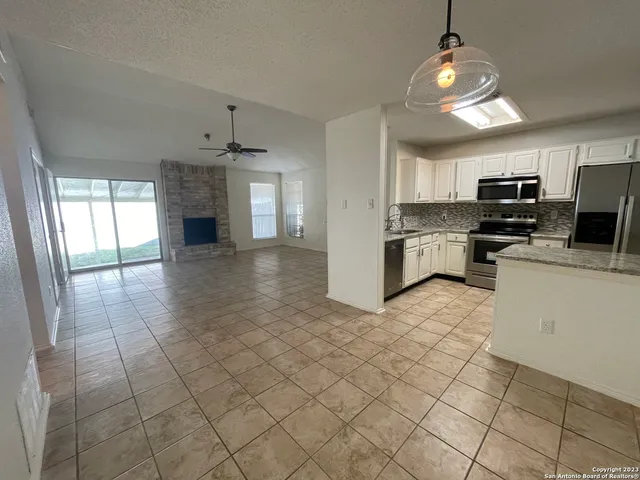 $2,225 | 10747 Lake Path Drive, San Antonio, TX 78217