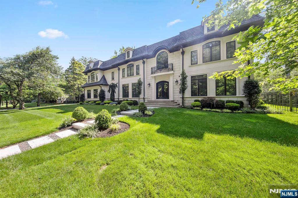 199 Whitman Street Haworth, NJ 07641 - Photo 2 of 50