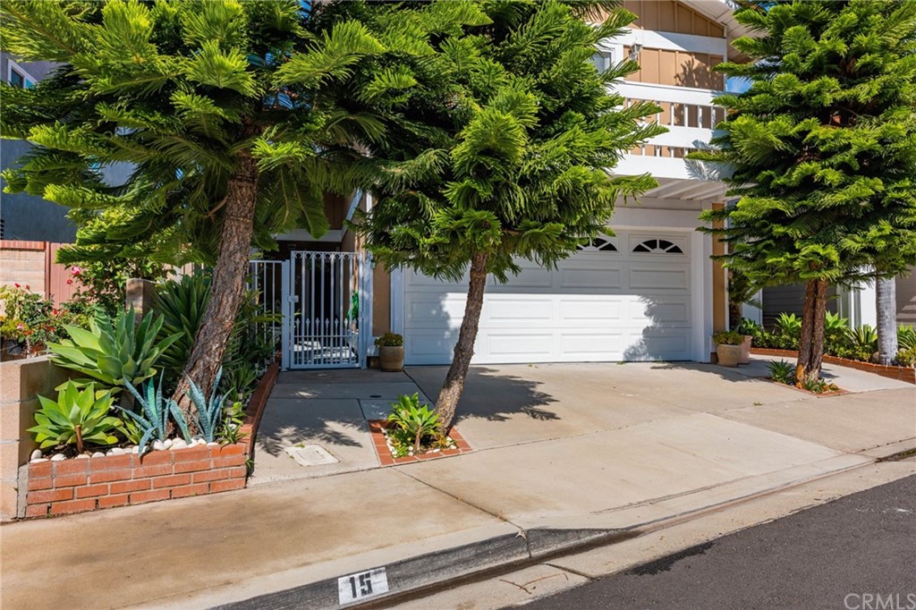 15 Calandria Irvine, CA 92620 - Photo 4 of 49