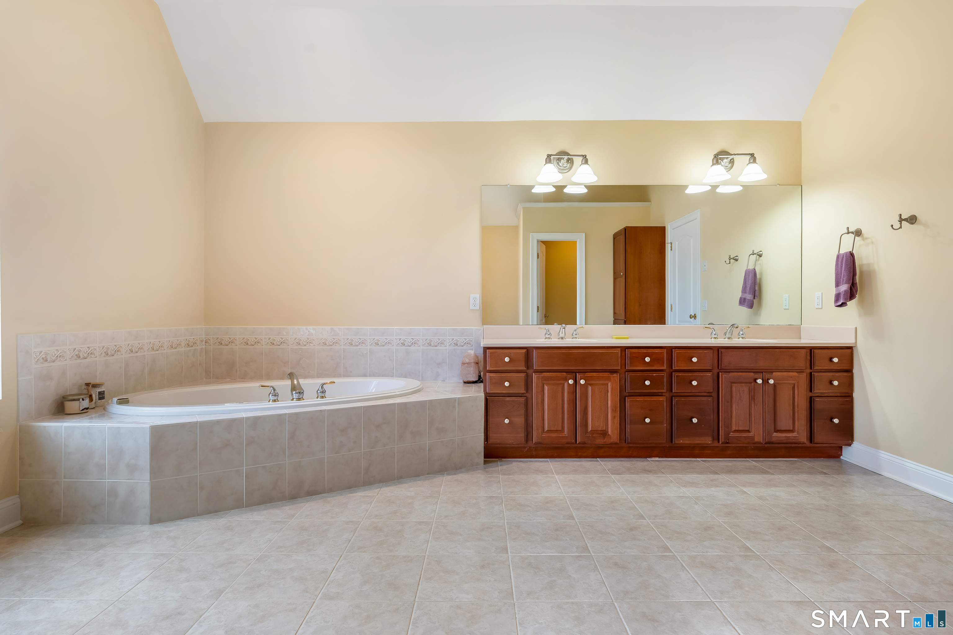 68 Charter Ridge Drive Newtown, CT 06482 - Photo 21 of 40