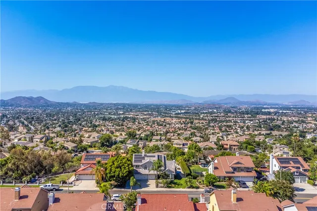 $999,999 | 16455 Lake Knoll Parkway, Riverside, CA 92503