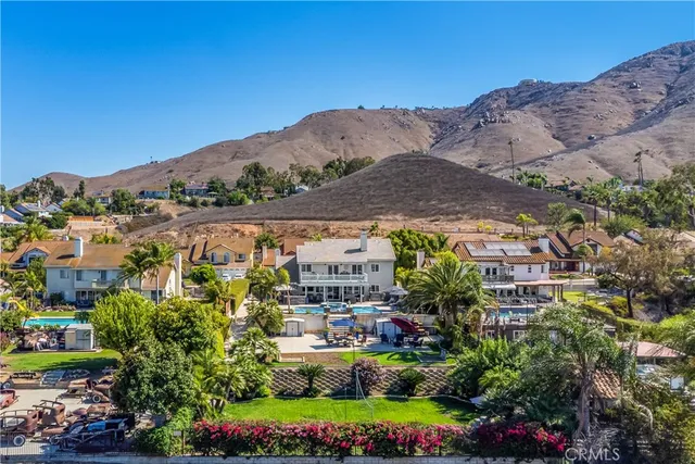 $999,999 | 16455 Lake Knoll Parkway, Riverside, CA 92503