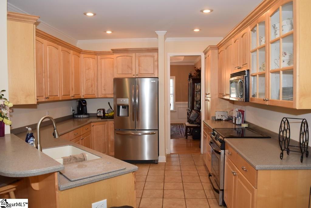 2404 Warriors Path Anderson, SC 29621 - Photo 7 of 36