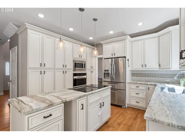 $794,000 | 4000 Southwest 30th Drive, Gresham, OR 97080