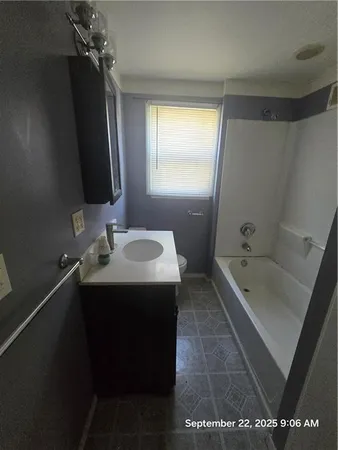 $109,900 | 625 West Broadway Street, Higginsville, MO 64037