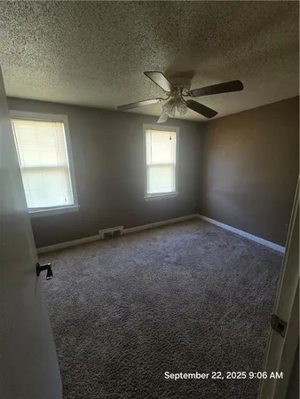 $109,900 | 625 West Broadway Street, Higginsville, MO 64037